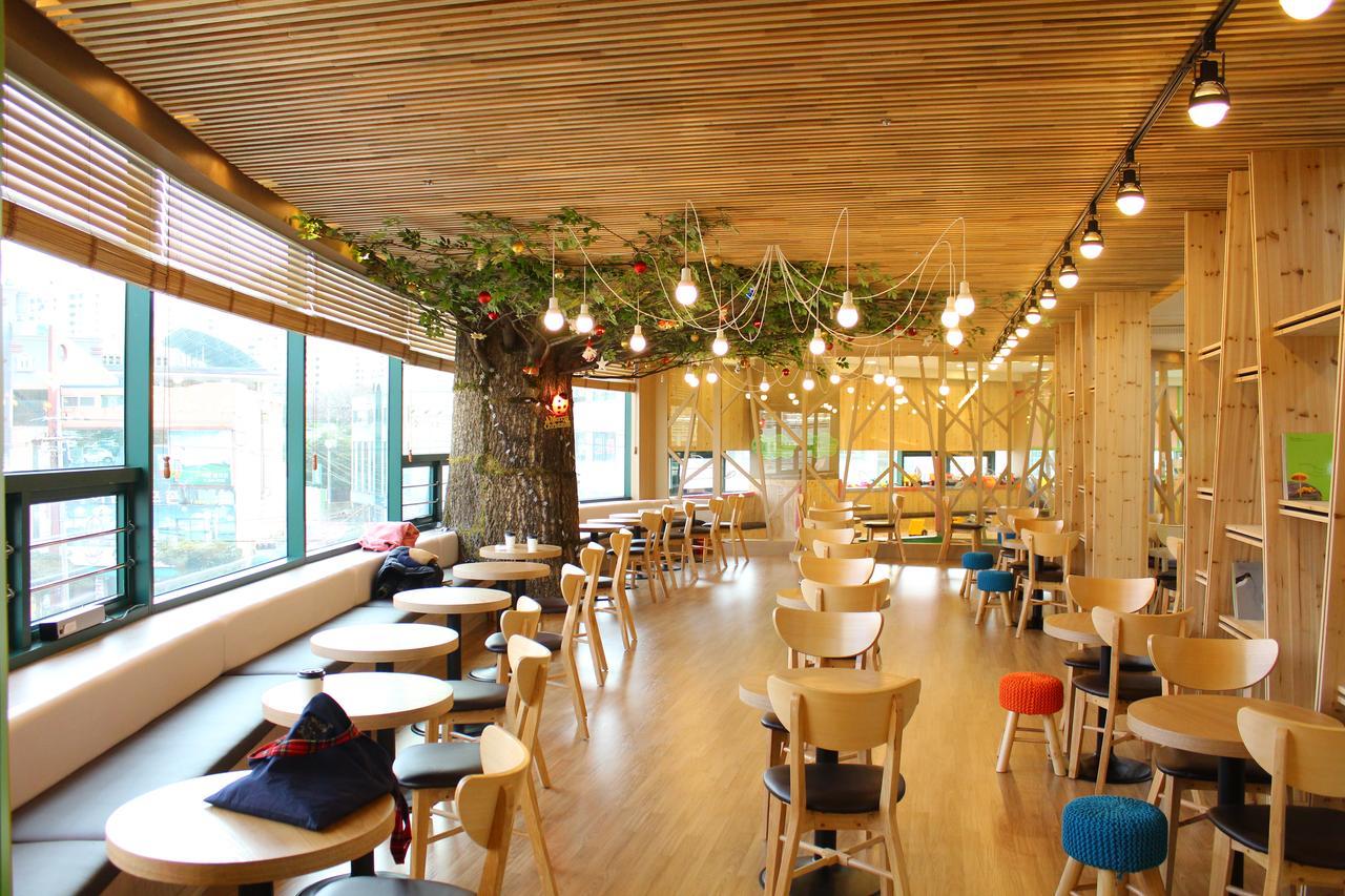 Elena Business Hotel Yeosu Esterno foto