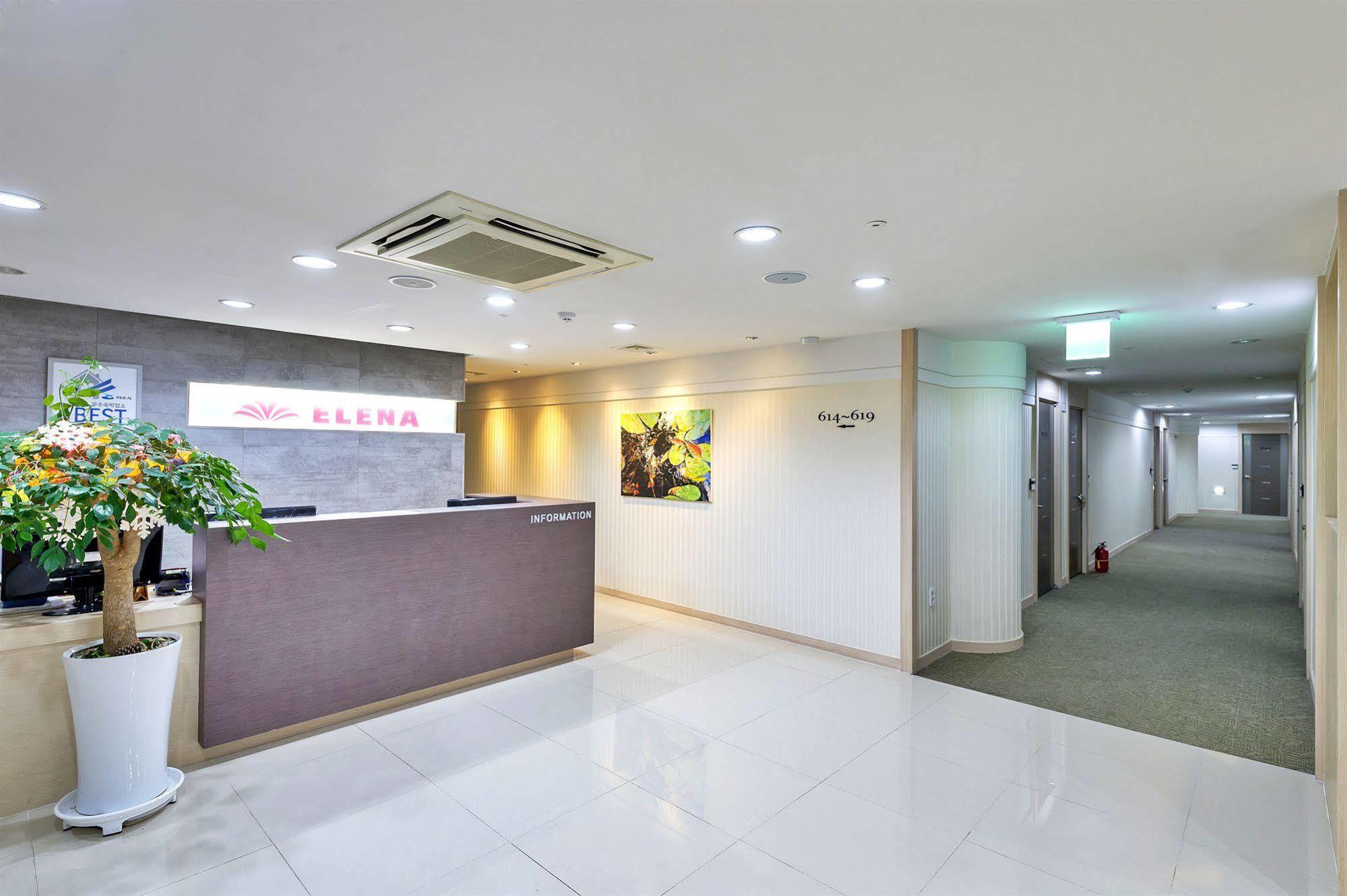 Elena Business Hotel Yeosu Esterno foto